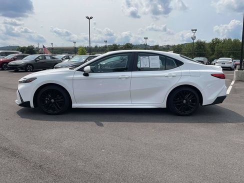 Used 2026 Toyota Camry SE FWD image 6
