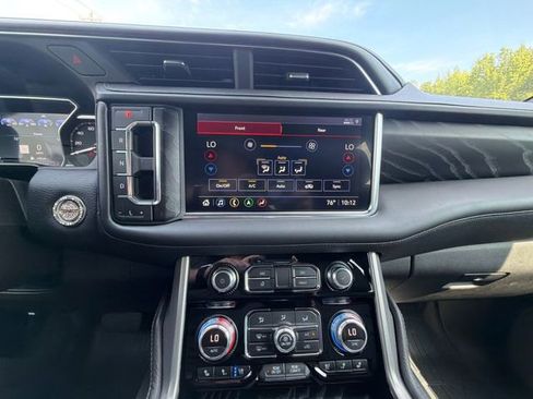 Used 2021 GMC Yukon Denali w/ Denali Premium Package AWD/4WD image 38