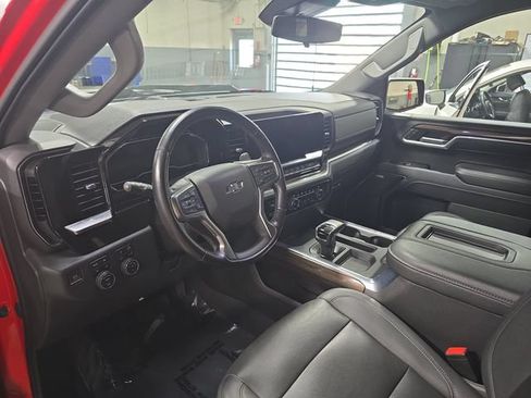 Used 2022 Chevrolet Silverado 1500 LT Trail Boss w/ LT Trail Boss Premium Package AWD/4WD image 17