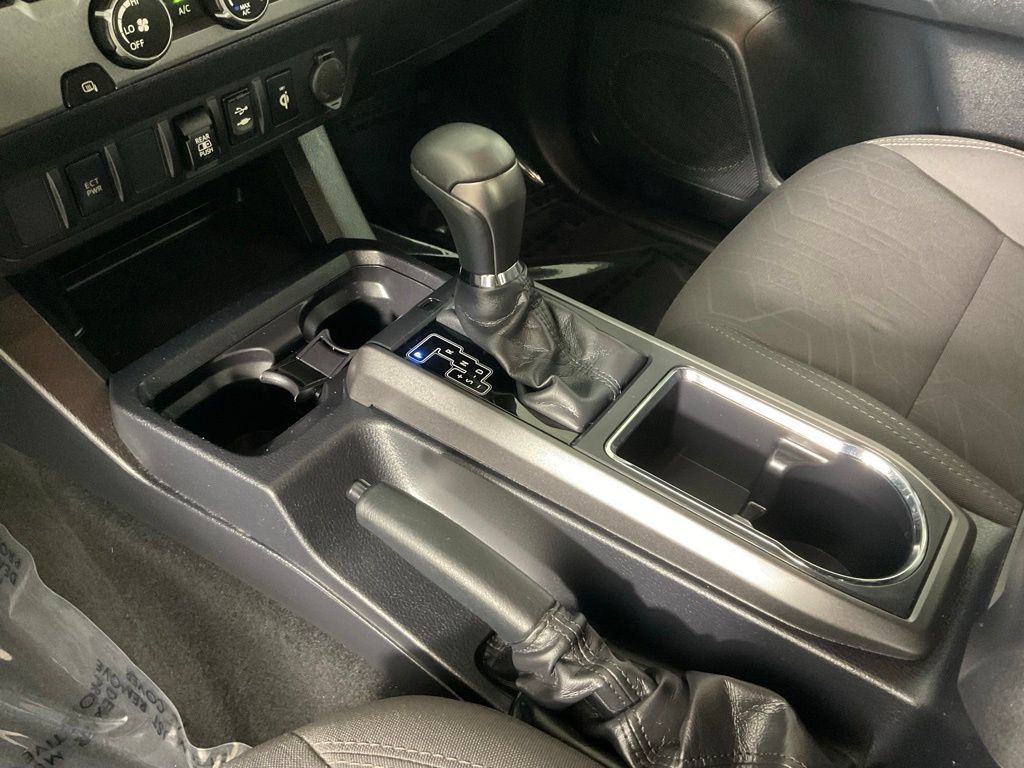 Used 2019 Toyota Tacoma TRD Sport RWD image 19