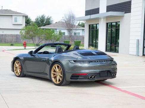 Used 2021 Porsche 911 Carrera S w/ Premium Package RWD image 7