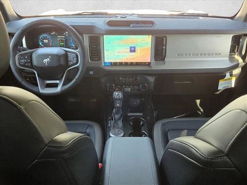 New 2025 Ford Bronco Outer Banks image 15