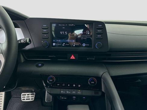 New 2026 Hyundai Elantra Sport image 11