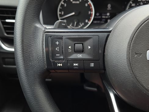 Used 2021 Nissan Rogue S AWD/4WD image 23