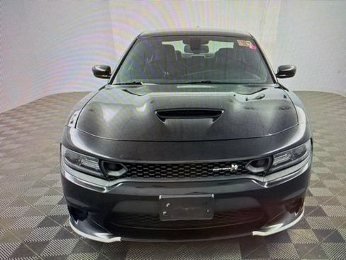Used 2019 Dodge Charger Scat Pack w/ Dynamics Package RWD image 13