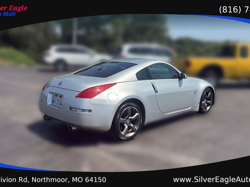 Used 2006 Nissan 350Z Enthusiast w/ (N93) Cargo Convenience Pkg RWD image 5