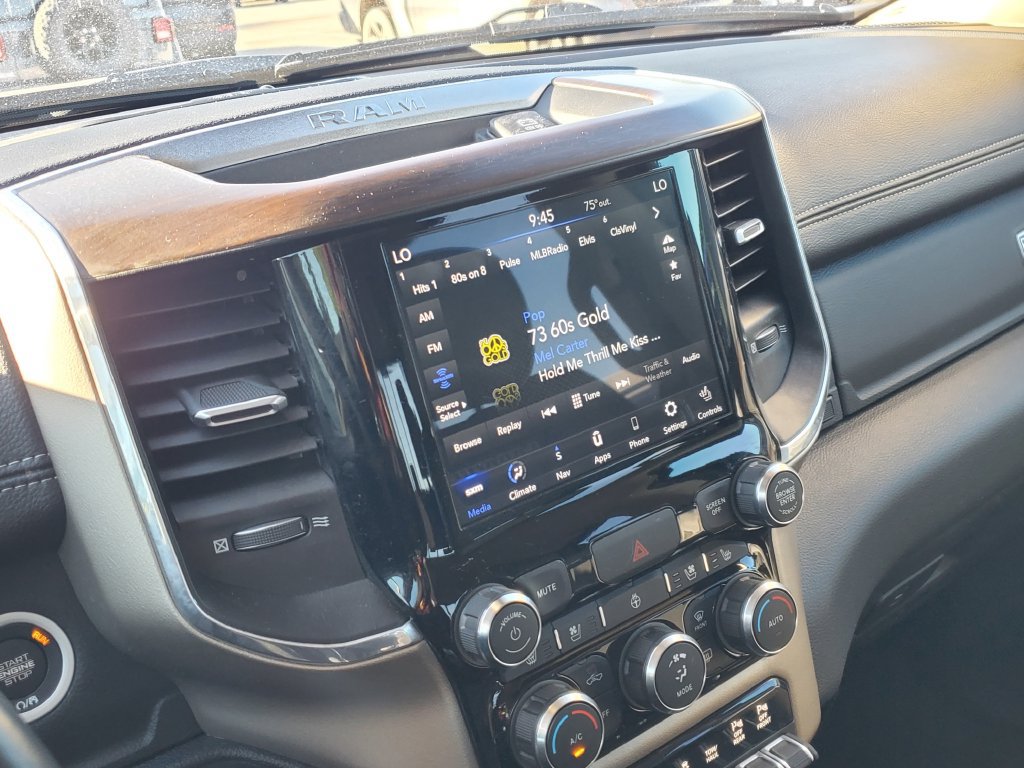 Used 2021 RAM 1500 Laramie AWD/4WD image 27