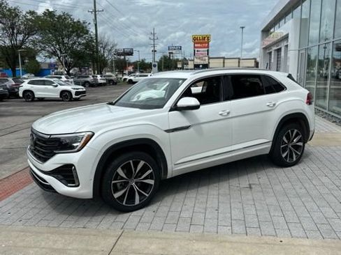 Certified 2025 Volkswagen Atlas Cross Sport SEL Premium R-Line AWD/4WD image 19