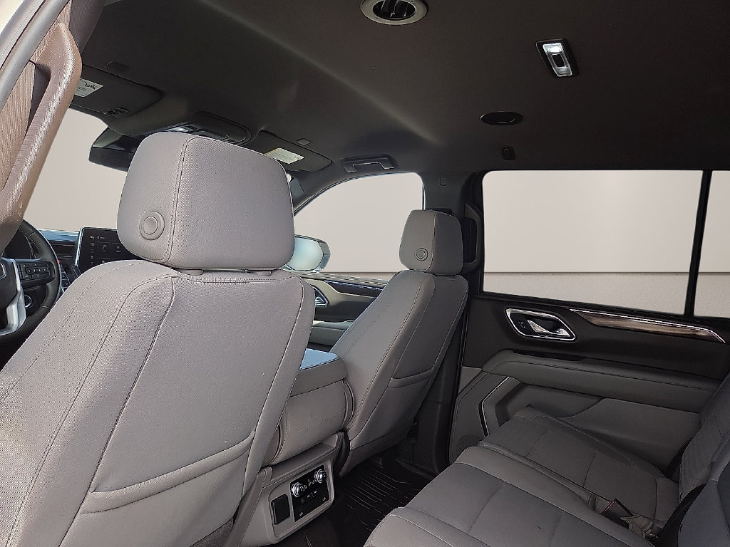 Used 2024 GMC Yukon XL SLE w/ Gmc Pro Safety Plus Package AWD/4WD image 12