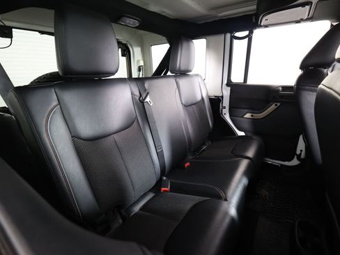 Used 2017 Jeep Wrangler 75th Anniversary image 20