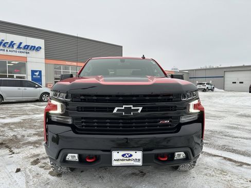 Used 2022 Chevrolet Silverado 1500 LT Trail Boss w/ Bed Protection Package image 2