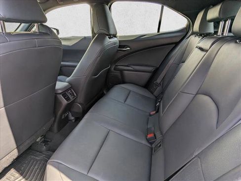 Used 2021 Lexus UX 200 w/ Accessory Package (Z1) image 18
