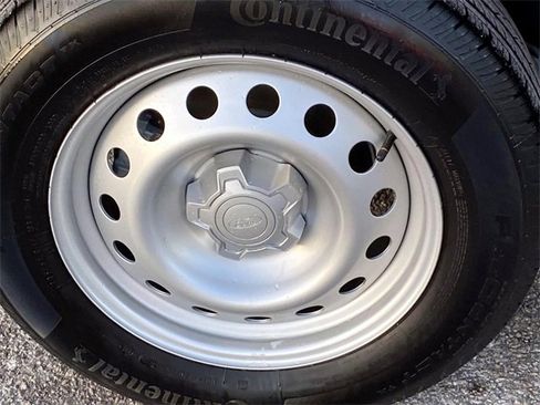 Used 2025 Ford Maverick XL image 24