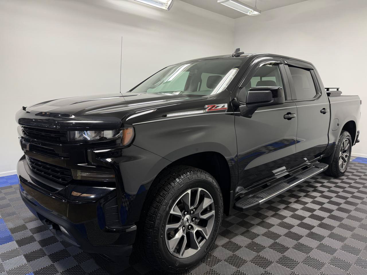Used 2019 Chevrolet Silverado 1500 RST w/ All-Star Edition AWD/4WD image 3
