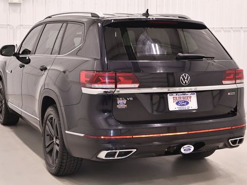 Used 2022 Volkswagen Atlas SEL R-Line AWD/4WD image 7