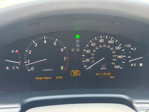Used 2004 Lexus LS 430 RWD image 36