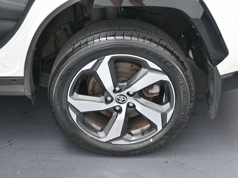 Used 2024 Toyota RAV4 SE w/ Weather & Moonroof Package AWD/4WD image 32