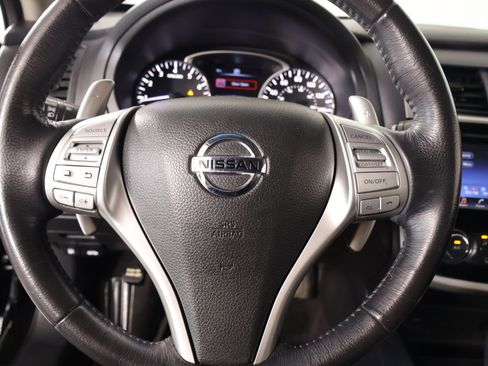 Used 2018 Nissan Altima 2.5 SR w/ SR Midnight Edition image 3