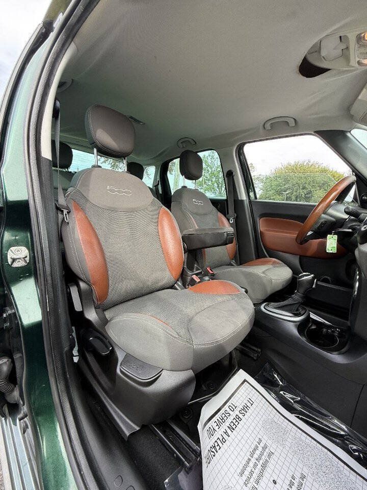 Used 2014 FIAT 500L Trekking w/ Popular Equipment Group FWD image 17