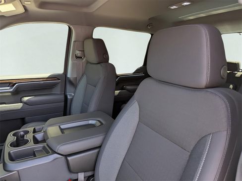 New 2025 GMC Sierra 1500 Elevation image 10