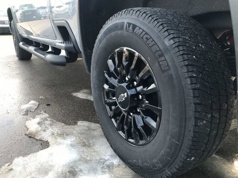 Used 2024 Chevrolet Silverado 2500 LT w/ Z71 Sport Edition image 12