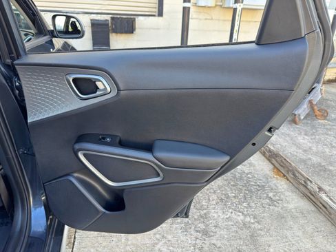 Used 2020 Kia Soul X-Line FWD image 35
