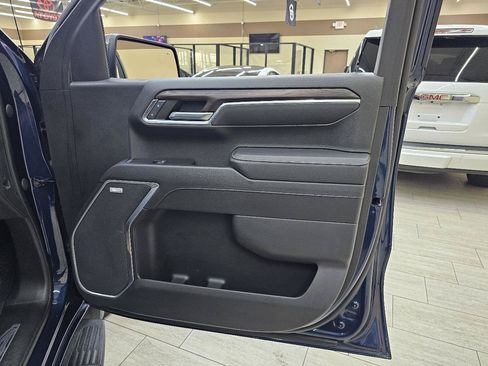 Used 2023 GMC Sierra 1500 SLT AWD/4WD image 40