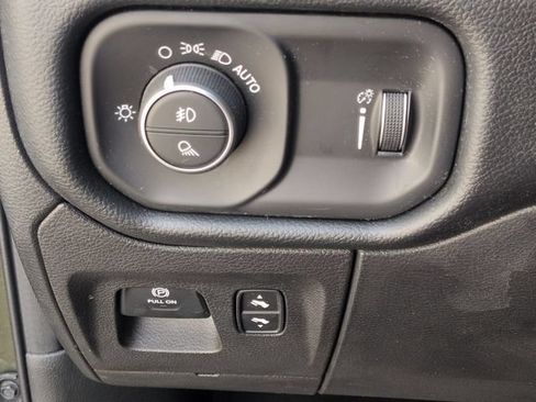 Used 2021 RAM 1500 Big Horn AWD/4WD image 19