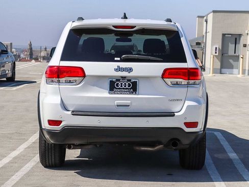 Used 2019 Jeep Grand Cherokee Laredo RWD image 5