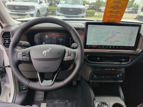 New 2026 Ford Bronco Sport Outer Banks w/ Outer Banks Tech Package+ AWD/4WD image 16