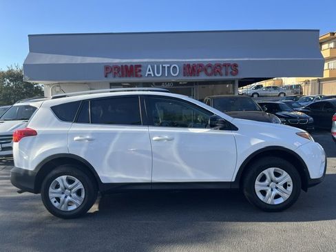 Used 2014 Toyota RAV4 LE FWD image 1