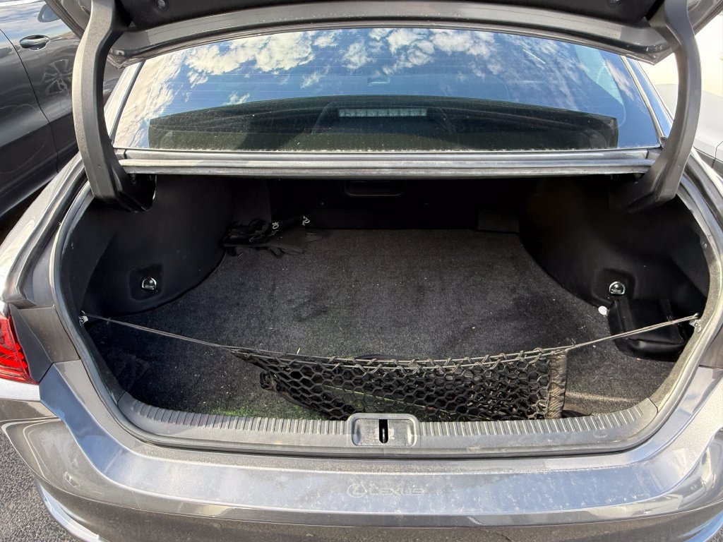 Used 2019 Lexus ES 350 w/ Premium Package FWD image 11