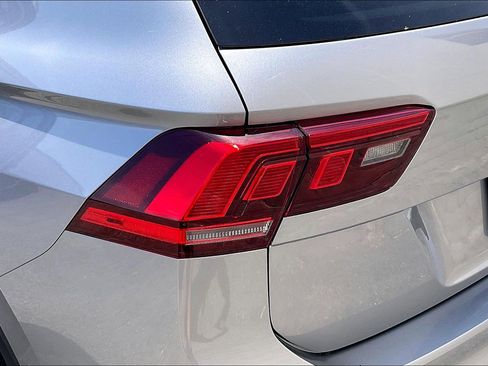Certified 2024 Volkswagen Tiguan S FWD image 28