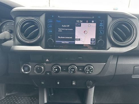 Used 2017 Toyota Tacoma TRD Off-Road w/ Tow Package AWD/4WD image 21