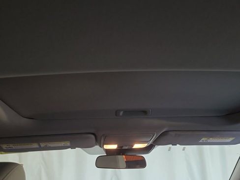 Used 2017 Honda CR-V EX image 6