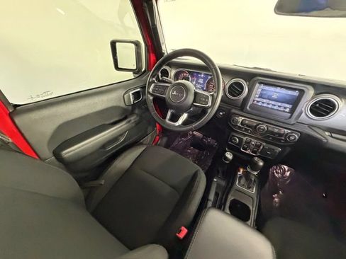 Used 2020 Jeep Wrangler Unlimited Sahara AWD/4WD image 12