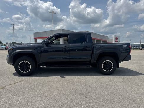 Used 2024 Toyota Tacoma TRD Off-Road AWD/4WD image 3