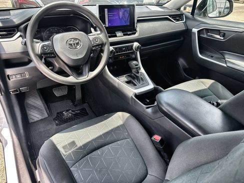 Used 2023 Toyota RAV4 XLE FWD image 20