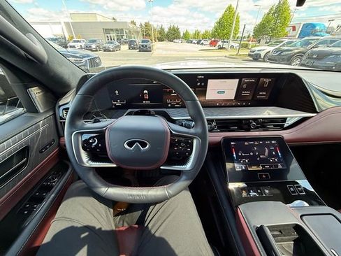 Certified 2025 INFINITI QX80 Autograph w/ Premium Cargo Package AWD/4WD image 22