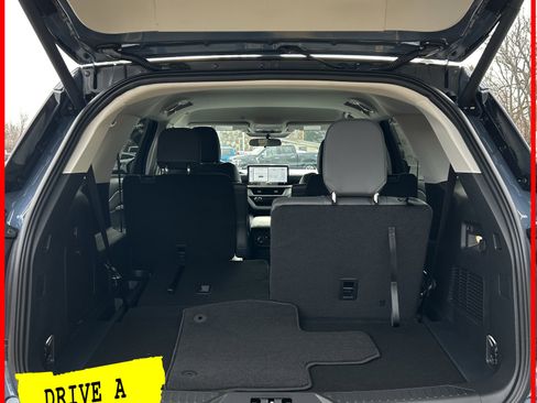 New 2026 Ford Explorer Active w/ Active Comfort Package image 47