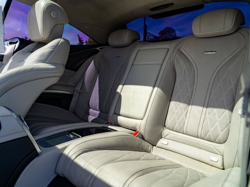 Used 2015 Mercedes-Benz S 63 AMG 4MATIC Coupe image 16