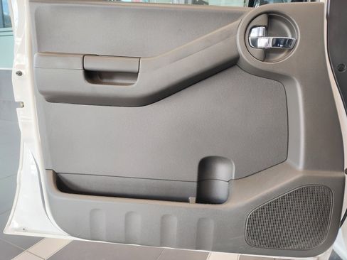 Used 2012 Nissan Xterra PRO-4X w/ Pro-4x Leather Pkg image 25