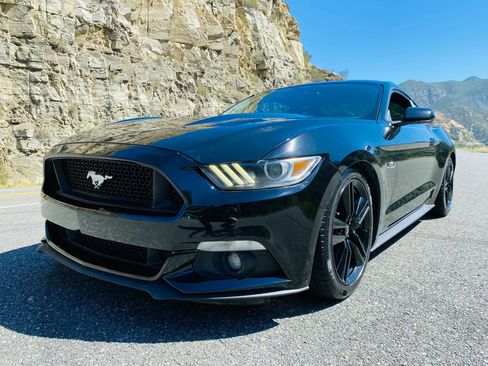 Used 2016 Ford Mustang GT RWD image 17