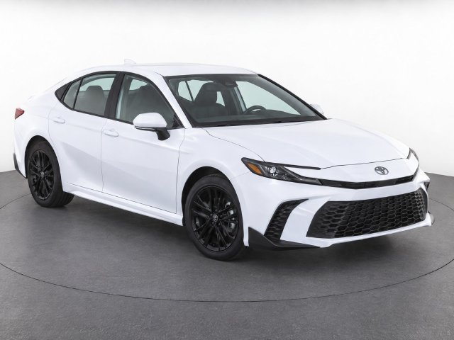 Used 2024 Toyota Camry SE FWD image 2