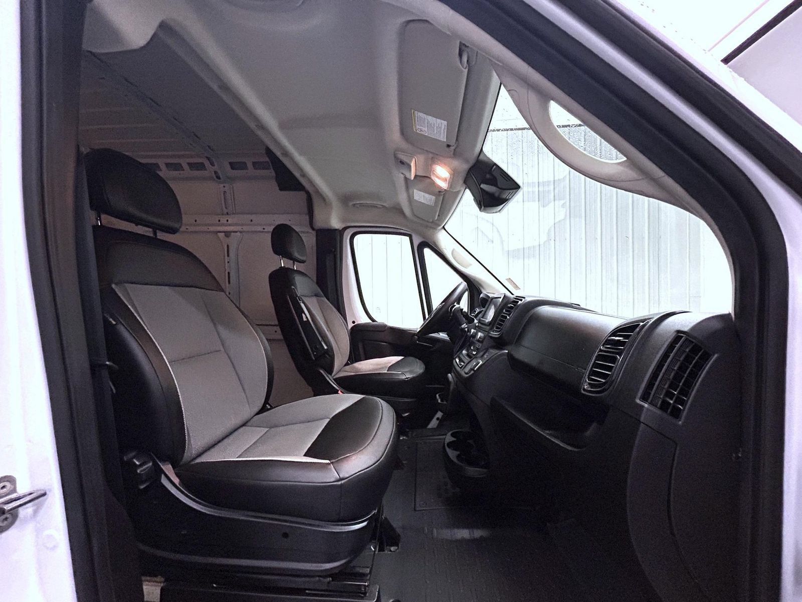 Used 2023 RAM ProMaster 2500 FWD image 15