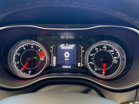 Used 2019 Jeep Cherokee Latitude Plus FWD image 52
