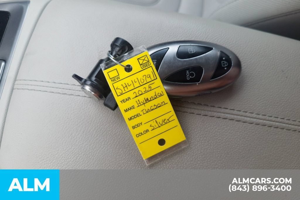Certified 2025 Hyundai Tucson SEL FWD image 20