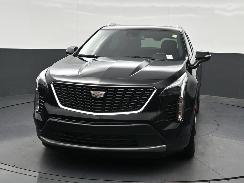 Used 2023 Cadillac XT4 Premium Luxury w/ Driver Assist Package FWD image 9
