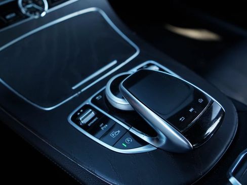 Used 2019 Mercedes-Benz E 300 image 28