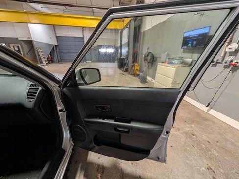 Used 2012 Kia Soul FWD image 30
